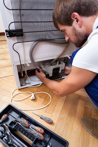 When we service your refrigerator in Edmond, your satisfaction is our number one priority.